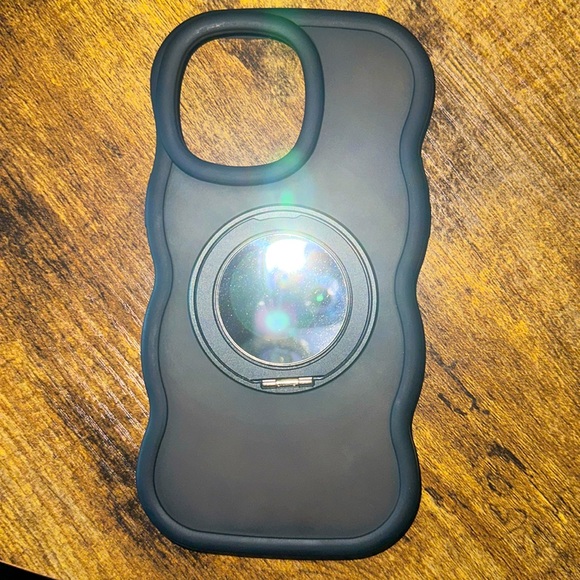 LuxyLemon Black Wavy Mirror MagSafe IPhone 14 Pro Max Case. - Picture 2 of 6